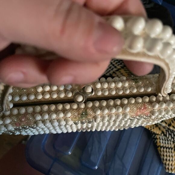 Beautiful vintage beaded purse - Picture 7 of 9